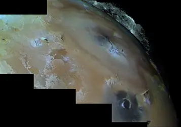 Io : éruption de Pele - crédits : Courtesy NASA / Jet Propulsion Laboratory